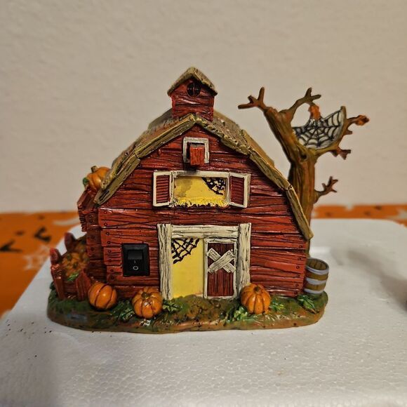 Hawthorne Village Peanuts Light Up "The Great Pumpkin" Table Decor - Picture 4 of 15